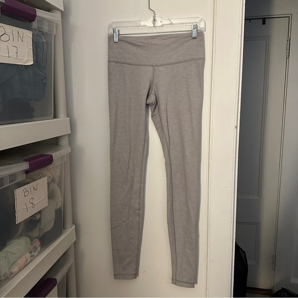 Lululemon Wunder Under Leggings Light Grey size 6 - Picture 6 of 6